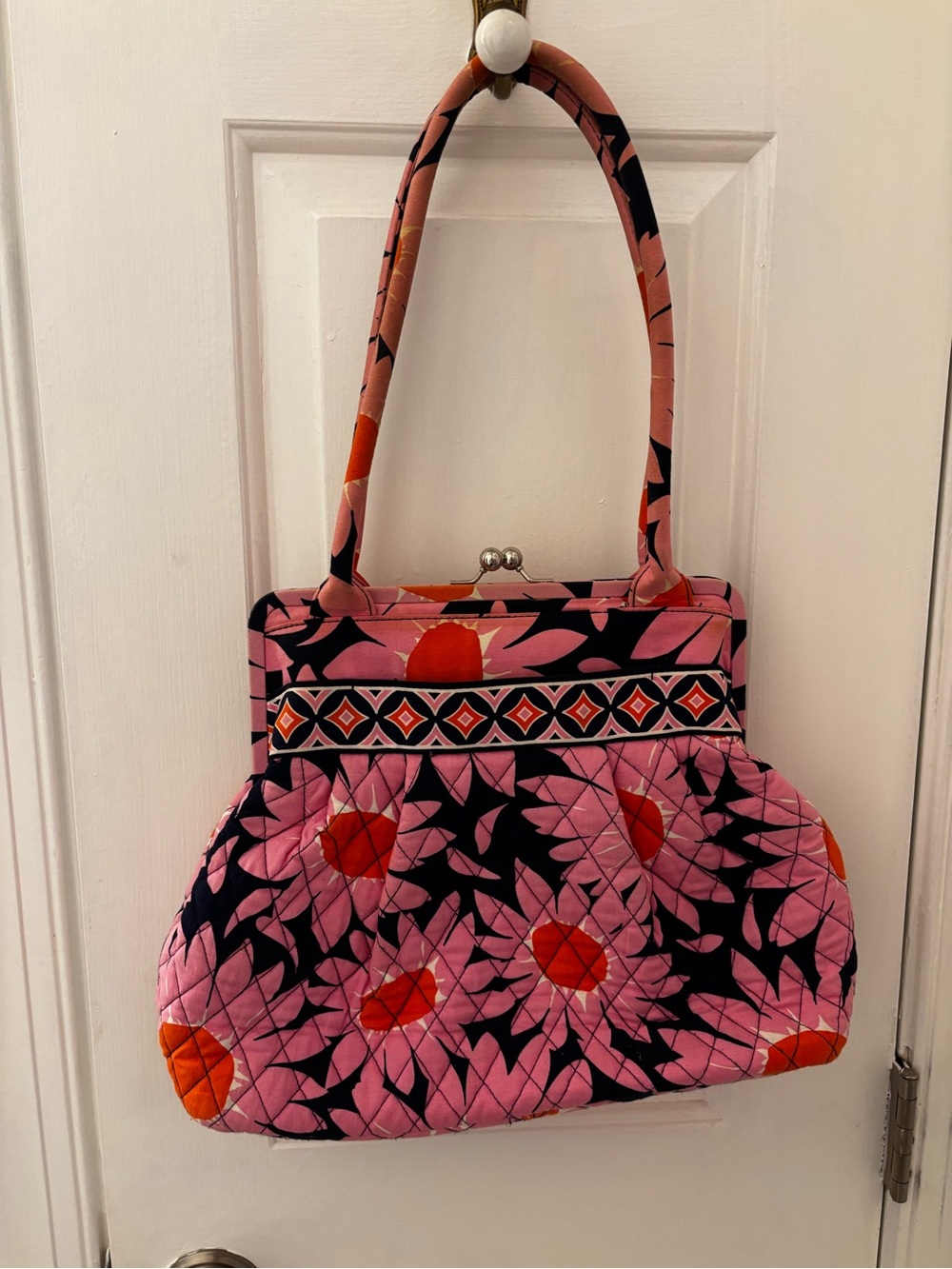 Vera Bradley Alice Loves Me Medium Floral Quilted Shoulder Bag Kisslock Frame
